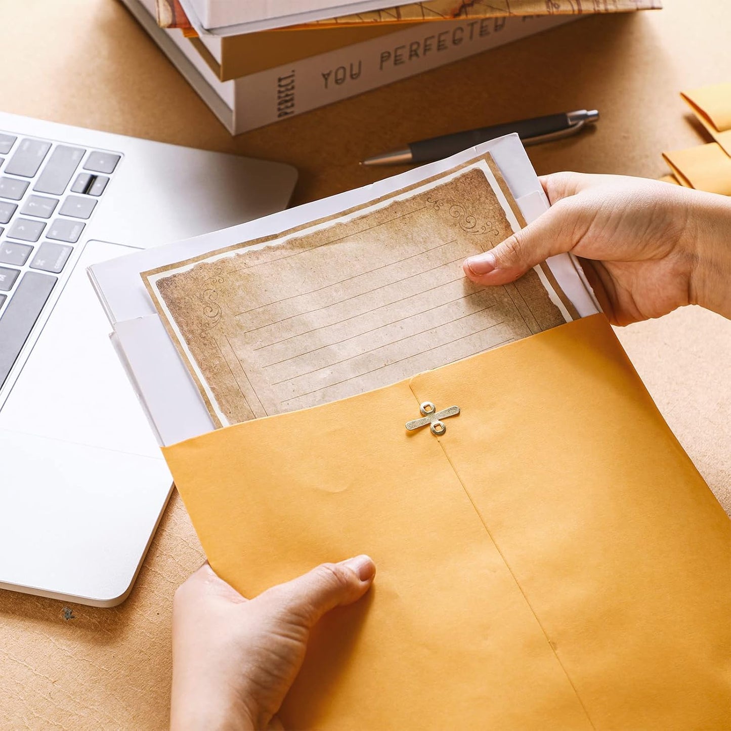 Ctosree 300 Pcs Manilla Envelopes Clasp Envelopes Bulk Brown Kraft Catalog Letter with Clasp Closure and Gummed Seal 28lb Heavyweight Paper (9 x 12 Inch)