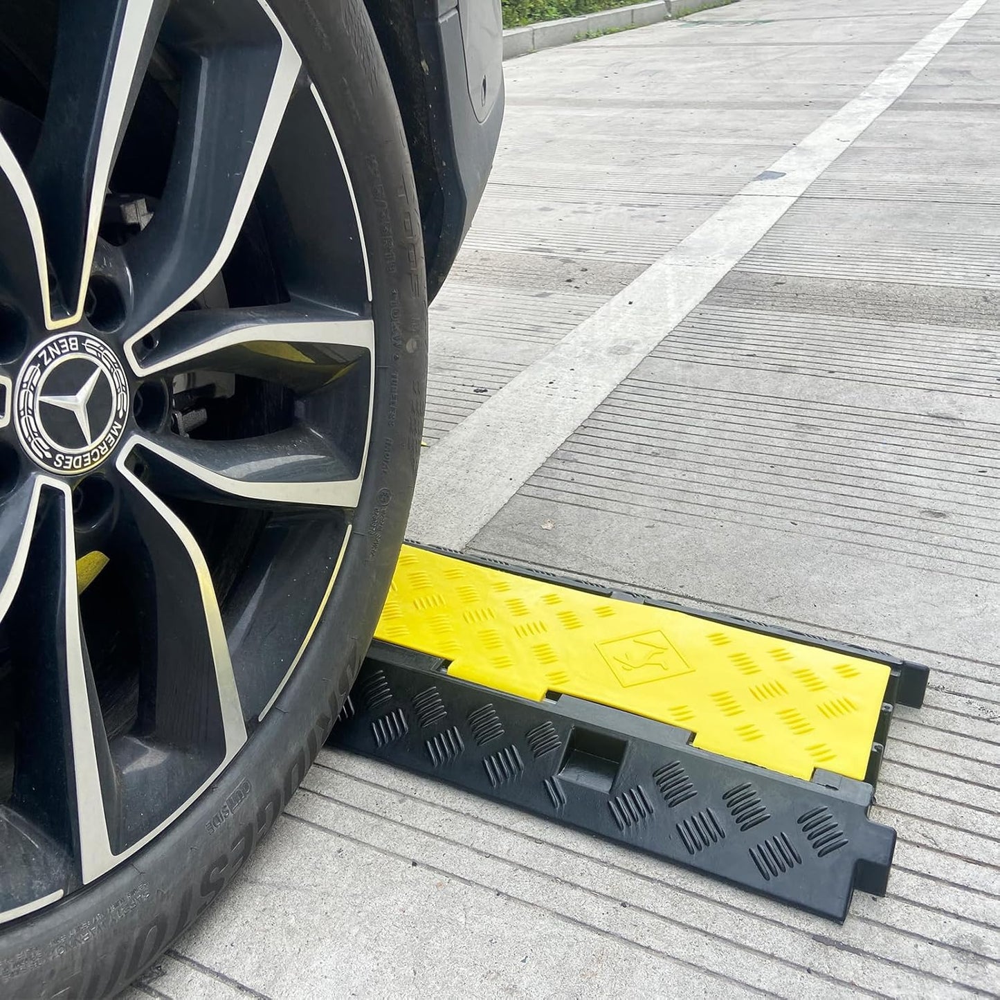 2 Pack Rubber Cable Ramp Hose Cable Protector Ramp 3 Channel 22000Lbs Load Capacity Traffic Speed Bump Wires Power Lines Extension Cord Cover for Indoor Outdoor