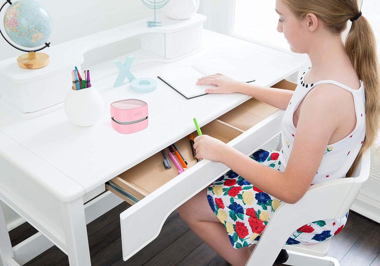 ODISTAR Desktop Vacuum Cleaner,Mini Table dust Sweeper Energy Saving,High Endurance up to 400 mins,Cordless&360º Rotatable for Cleaning Hairs,Crumbs,Computer Keyboard of Gifts for Kids (Pink)